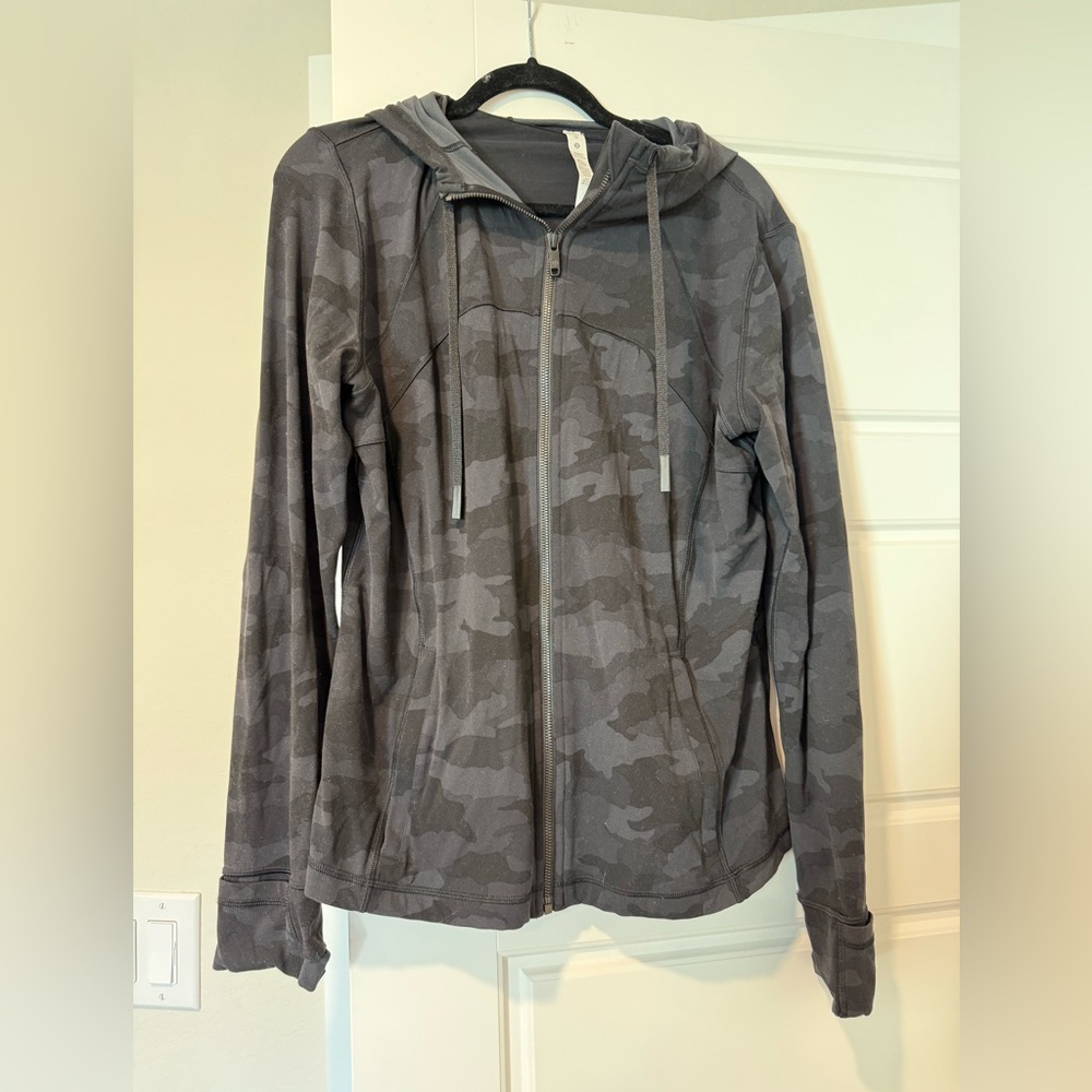 Lululemon Define hooded jacket Black camo size 16